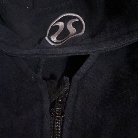 Older lululemon scuba zip up - Picture 2 of 2